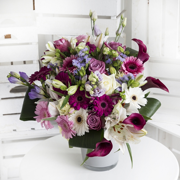 Luxury Shooting Star Flower Bouquet image
